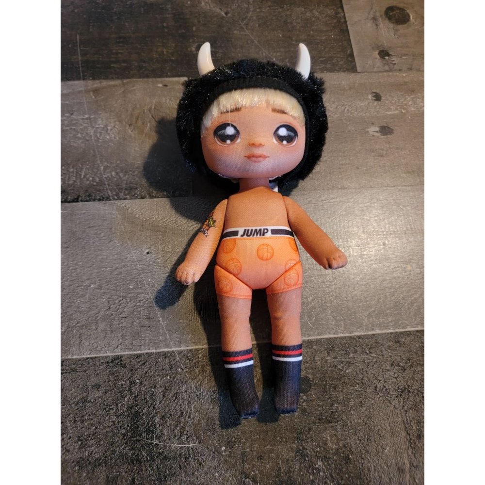 Na! Na! Na! Surprise doll basket‎ ball jump toy